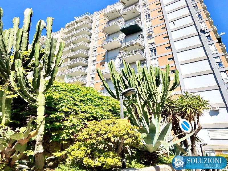 Appartamento 5 Vani Piano 1� con Ampio Terrazzo